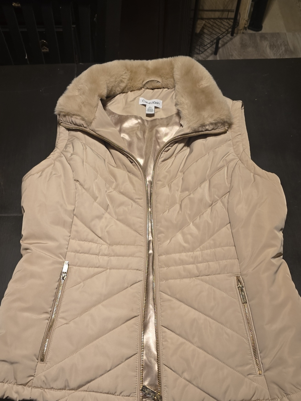 Calvin Klein Women's Beige Quilted Vest with Faux-Fur Collar